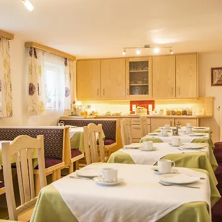 בית הארחה Haus Eden באד הופגסטין